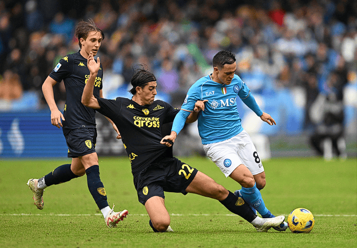 包含赛地聚焦——意大利杯今晨热度飙升；那不勒斯临场应变；球迷炸锅；心理建设被强调的词条-英雄联盟S15赛竞猜